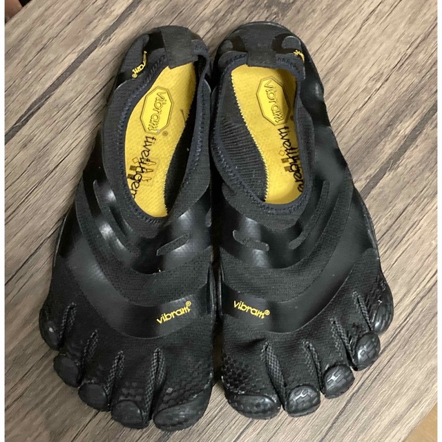 vibram(ビブラム)のビブラム　Vibram ファイブフィンガーズ　25cm スポーツ/アウトドアのランニング(シューズ)の商品写真