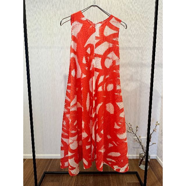 PLEATS PLEASE ISSEY MIYAKE - プリーツプリーズ　ロングワンピース （PP06-JH693）サイズ1