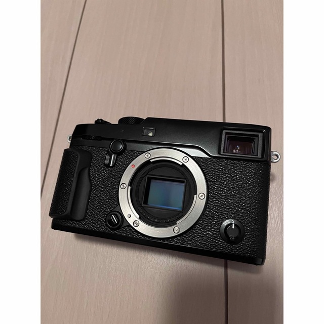 富士フイルム(フジフイルム)のFUJIFILM X-PRO2 ボディ スマホ/家電/カメラのカメラ(ミラーレス一眼)の商品写真
