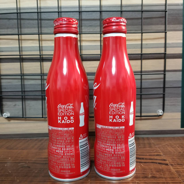 北海道限定！」雪まつり限定コカコーラ缶2個北海道限定デザインスリムボトル2個