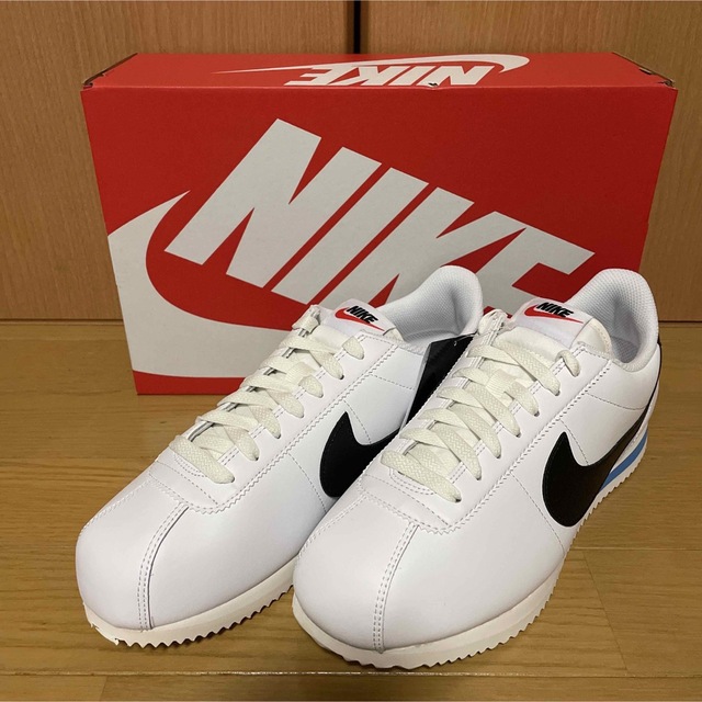 NIKE(ナイキ)の新品 レザー NIKE CORTEZ White and Black 26cm メンズの靴/シューズ(スニーカー)の商品写真