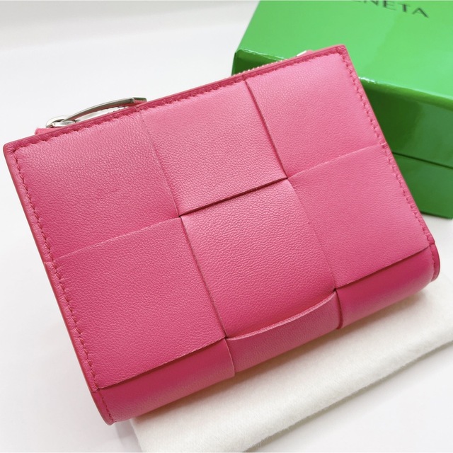 世界的に Bottega Veneta VENETA 折財布 二つ折り ボンボン 【新品未