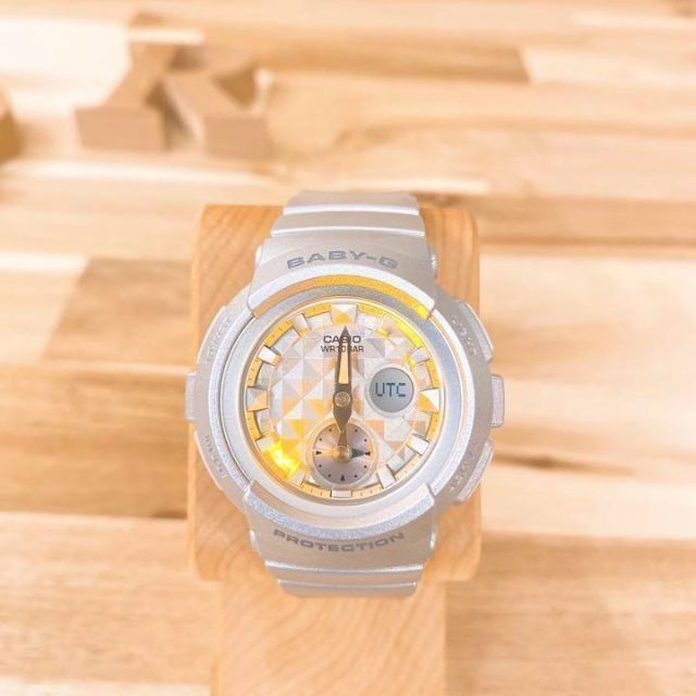 未使用【カシオ】CASIOベビージー腕時計BGA-195 スタッズ ダイヤル 銀 未使用【カシオ】CASIOベビージー腕時計BGA-195 スタッズ ダイヤル 銀