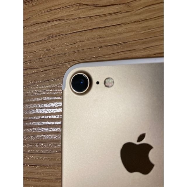 Apple(アップル)のiphone7 32GB ローズゴールド 美品 スマホ/家電/カメラのスマートフォン/携帯電話(スマートフォン本体)の商品写真