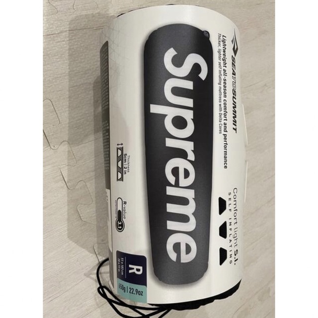 Supreme(シュプリーム)のsea to summit inflating sleeping mat スポーツ/アウトドアのアウトドア(寝袋/寝具)の商品写真