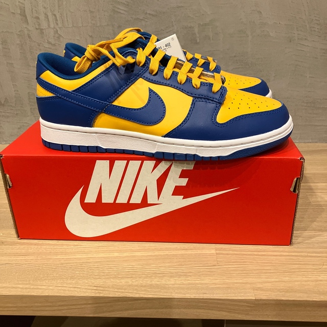 ナイキ　NIKE ダンクロー　DUNKLOWRETRO  UCLA ジョーダン1