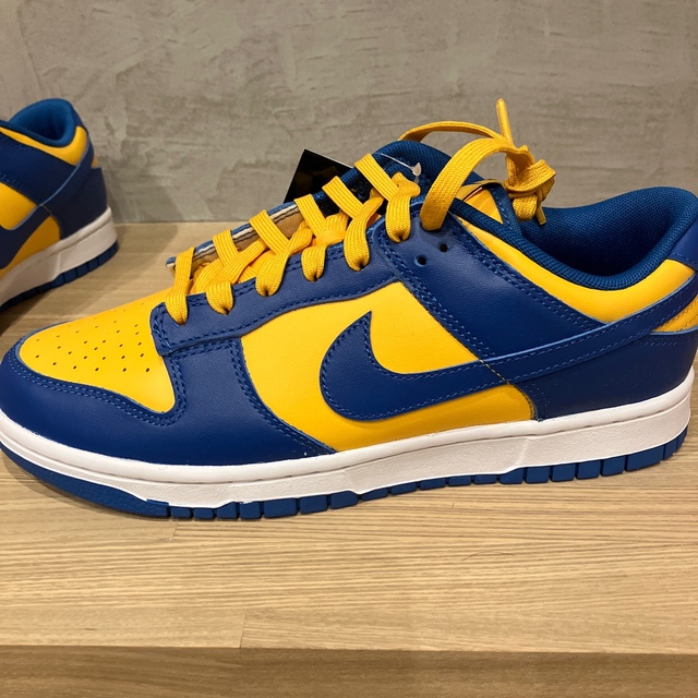 ナイキ　NIKE ダンクロー　DUNKLOWRETRO  UCLA ジョーダン1