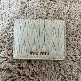 ミュウミュウ(miumiu)のmiumiu マテラッセ　財布(財布)