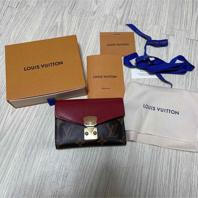 Louis Vuitton ルイヴィトン パラス コンパクト モノグラム 赤 革