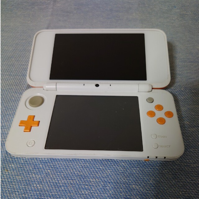 Newニンテンドー2DS LL ホワイト×オレンジ」 - 携帯用ゲーム機本体