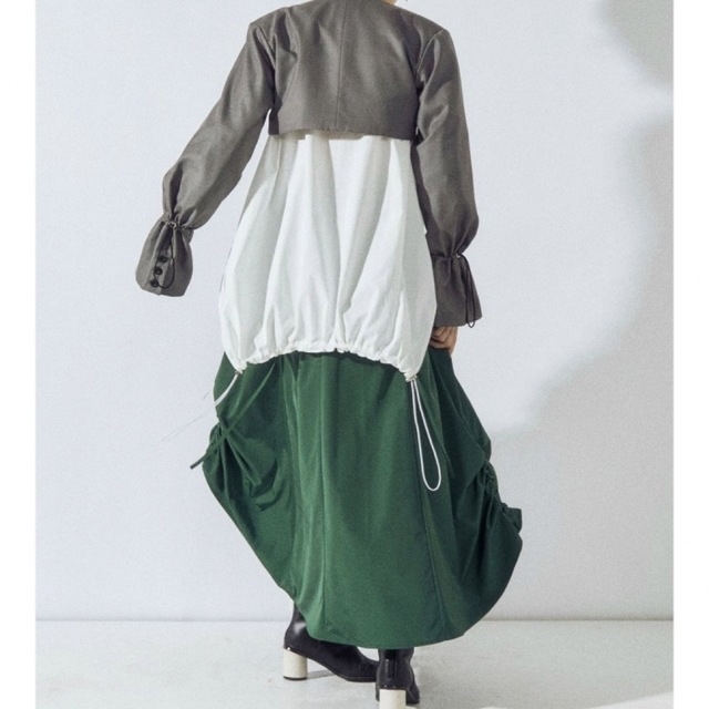 UN3D.(アンスリード)の【UN3D.】サイドギャザーボリュームスカート レディースのスカート(ロングスカート)の商品写真