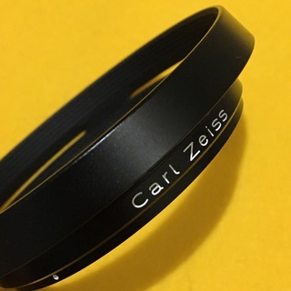 ライカ(LEICA)のCARL ZEISS ビオゴン 広角薄型メタルフード 28/2.8 25/2.8(レンズ(単焦点))