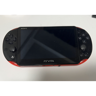 プレイステーションヴィータ(PlayStation Vita)のPlayStation®Vita 2000レッドブラック(携帯用ゲーム機本体)