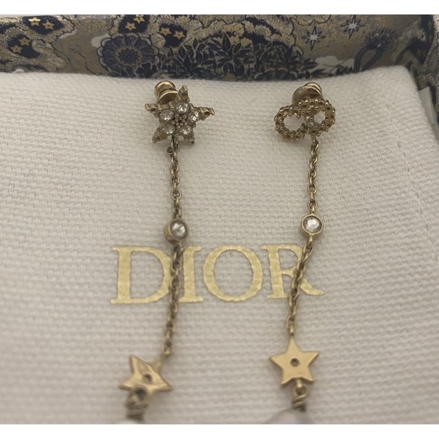 Dior(ディオール)のディオール　トライバルピアス　淡水パール レディースのアクセサリー(ピアス)の商品写真