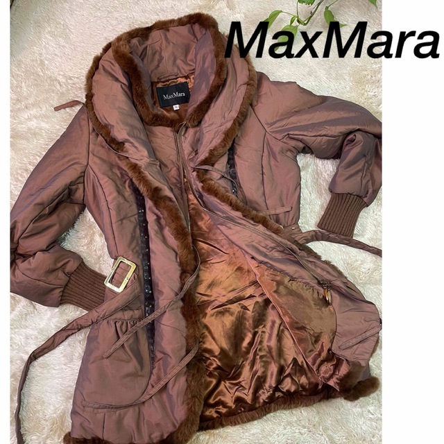 Max Mara(マックスマーラ)のマックスマーラ  中綿 ファー付きコート 美品  レディースのジャケット/アウター(ロングコート)の商品写真