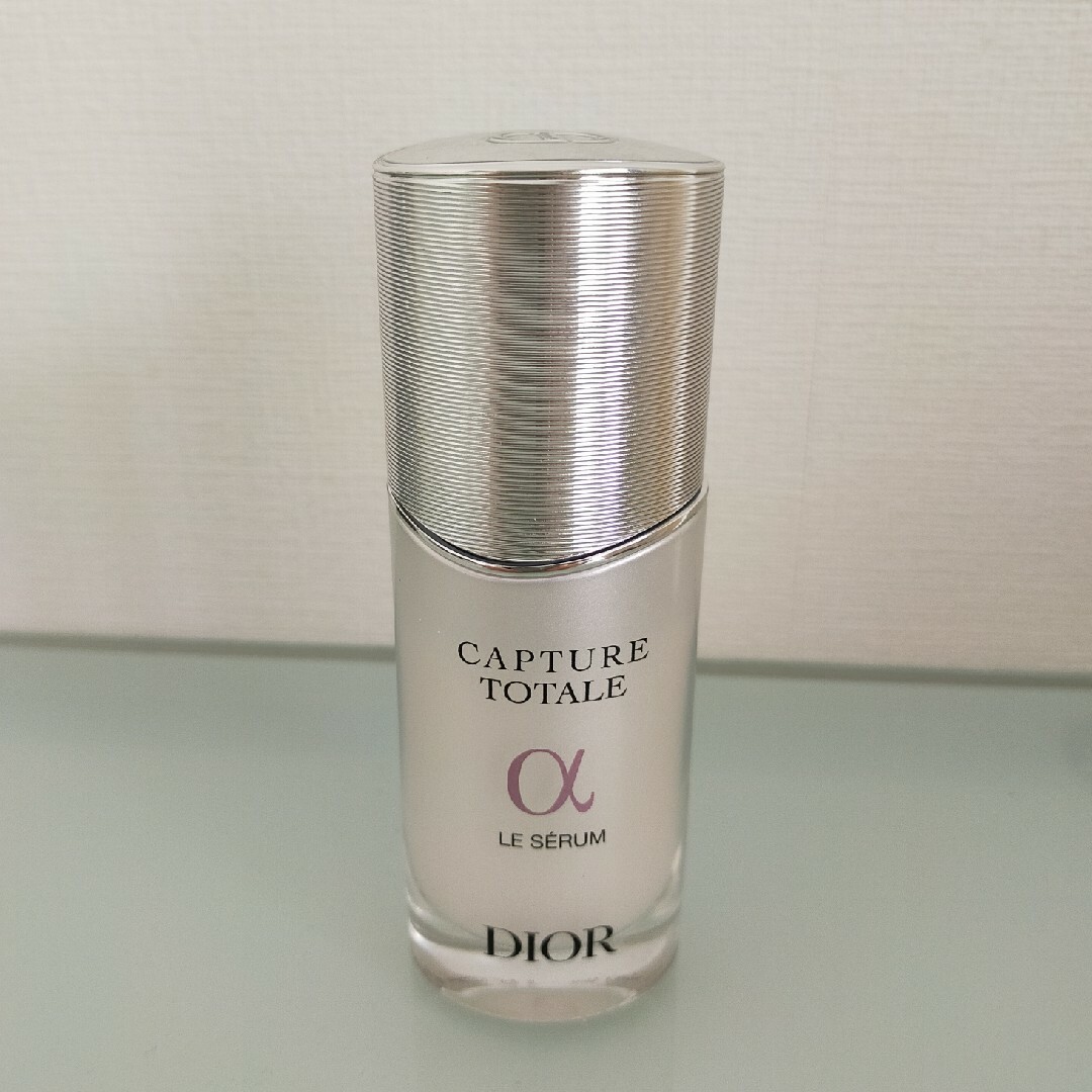 新商品Dior 美容液 ｶﾌﾟﾁｭｰﾙ ﾄｰﾀﾙ ﾙ ｾﾗﾑ30ml