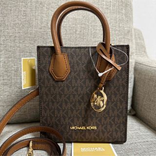 マイケルコース(Michael Kors)の新品未使用 マイケルコース ハンドバック ショッパー クロスボディ ミニバッグ(ハンドバッグ)