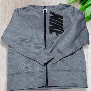 ナイキ(NIKE)のNIKE 130 120 ジップアップパーカー グレー 男の子 女の子(Tシャツ/カットソー)