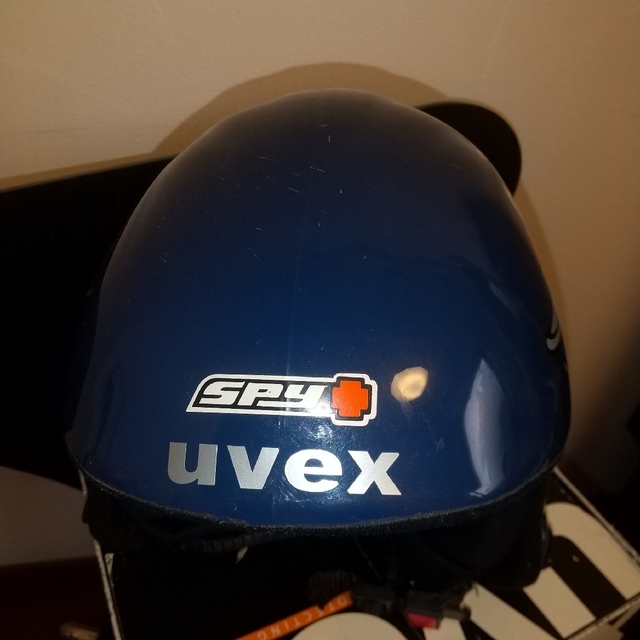 UVEX(ウベックス)のUVEX kids ヘルメット スポーツ/アウトドアのスノーボード(ウエア/装備)の商品写真