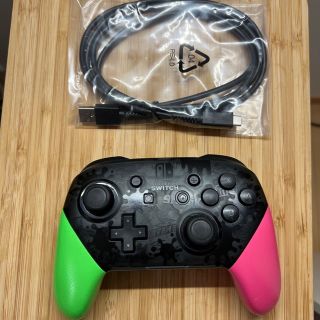 ニンテンドースイッチ(Nintendo Switch)のジャンク品　Switch Pro controller スプラトゥーンバージョン(ゲーム)