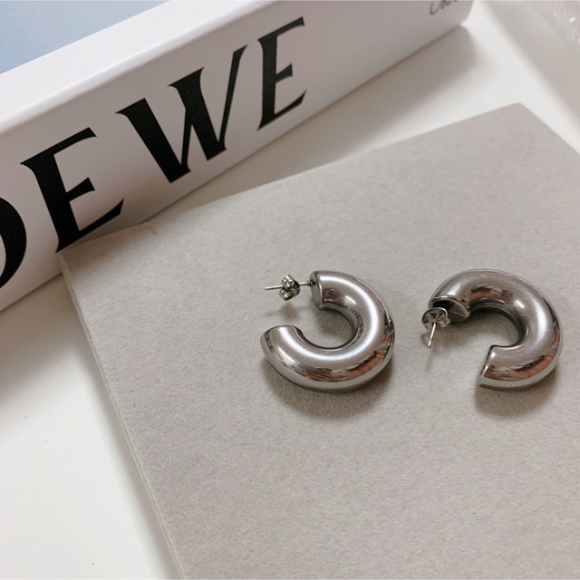 ALEXIA STAM(アリシアスタン)のchunky hoop pierce / SILVER レディースのアクセサリー(ピアス)の商品写真