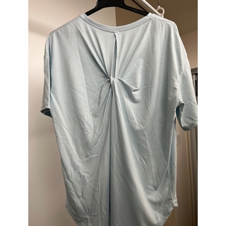 チュチュアンナ(tutuanna)のヨガ　Tシャツ　Mサイズ　新品(トレーニング用品)
