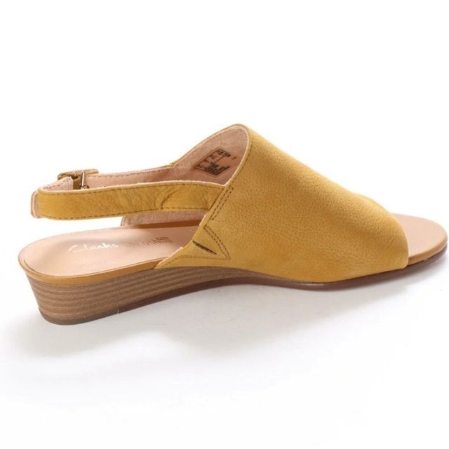 Clarks(クラークス)のクラークス　Mena Lily　オークヌバック　サンダル　レディース靴 レディースの靴/シューズ(サンダル)の商品写真