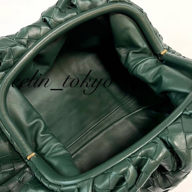 Bottega Veneta(ボッテガヴェネタ)の未使用 ボッテガヴェネタ ザ ポーチ ハンドバッグ イントレチャート E3770 レディースのバッグ(クラッチバッグ)の商品写真