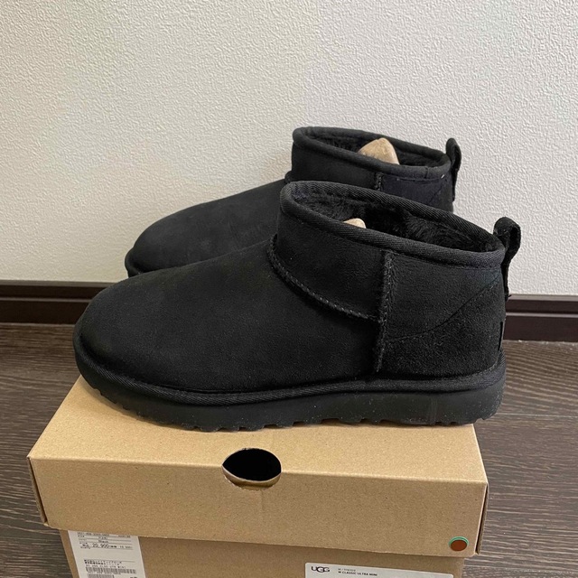 はじこさま専用 ⭐︎ ugg ムートンブーツ⭐︎新品 37