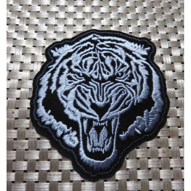 灰銀□虎顔◇新品 闘魂 威圧 激オコ TIGER トラ 刺繍ワッペン 灰銀□虎顔◇新品 闘魂 威圧 激オコ TIGER トラ 刺繍ワッペン
