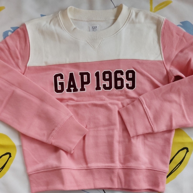 GAP(ギャップ)の最終　150 - 160 美品　GAP　ギャップ　トレーナー　ピンク　白 キッズ/ベビー/マタニティのキッズ服女の子用(90cm~)(Tシャツ/カットソー)の商品写真