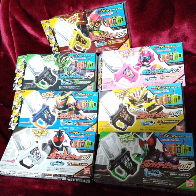 新品未開封！仮面ライダー エグゼイド まとめ売り！ガシャットセット