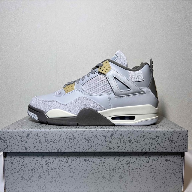 NIKE(ナイキ)のNIKE AIR JORDAN 4 RETRO CRAFT DV3742-021 メンズの靴/シューズ(スニーカー)の商品写真