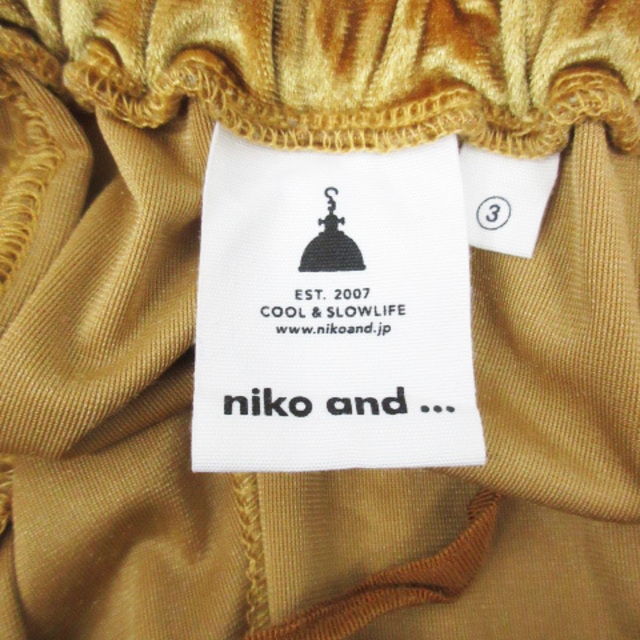 niko and...(ニコアンド)のニコアンド ベロアスカート フレアスカート ロング丈 3 ゴールド /FF42 レディースのスカート(ロングスカート)の商品写真