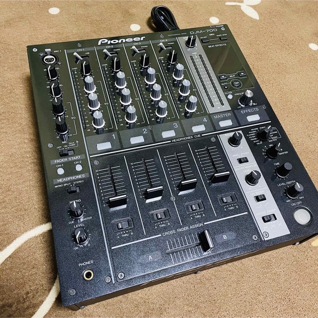 【送料込み】Pioneer DJM-700  DJミキサー