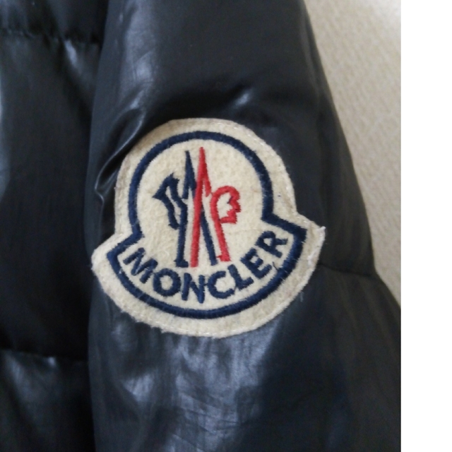 MONCLER(モンクレール)のモンクレール　ダウンジャケット　リバーシブル メンズのジャケット/アウター(ダウンジャケット)の商品写真