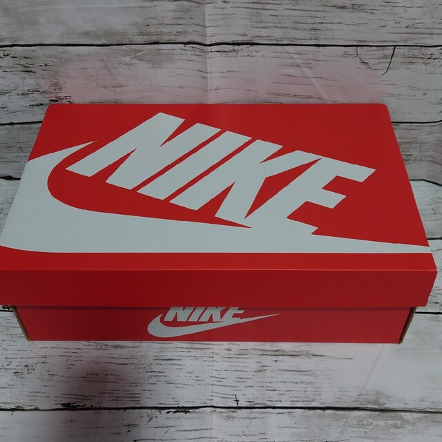 NIKE(ナイキ)の早い者勝ち  新品 24.5cm ナイキ ダンク ロー レトロ パンダ メンズの靴/シューズ(スニーカー)の商品写真