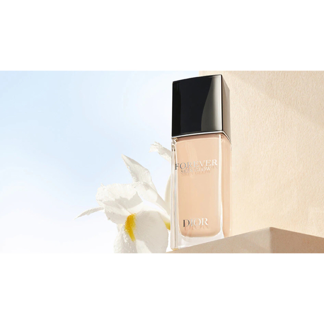 Dior(ディオール)のDior ❃ FOREVER SKIN GLOW 0N & sample set コスメ/美容のベースメイク/化粧品(ファンデーション)の商品写真