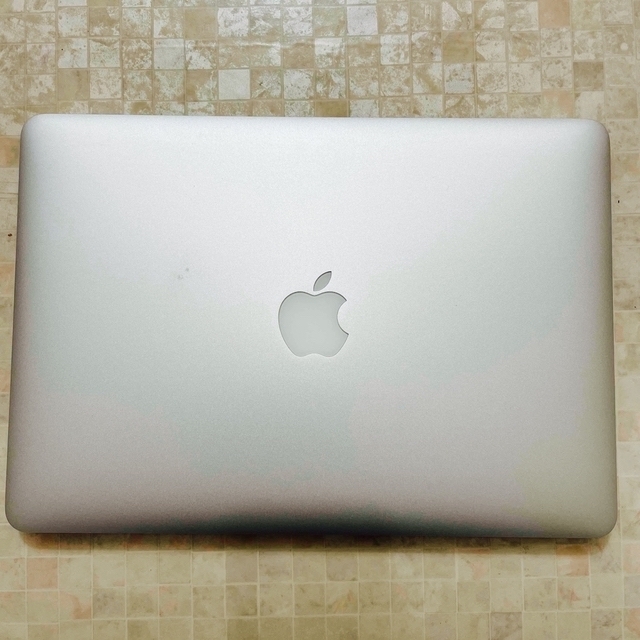 MacBook Air 13インチ　2015