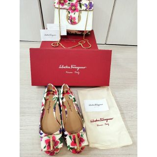 サルヴァトーレフェラガモ(Salvatore Ferragamo)の5C フェラガモ(バレエシューズ)