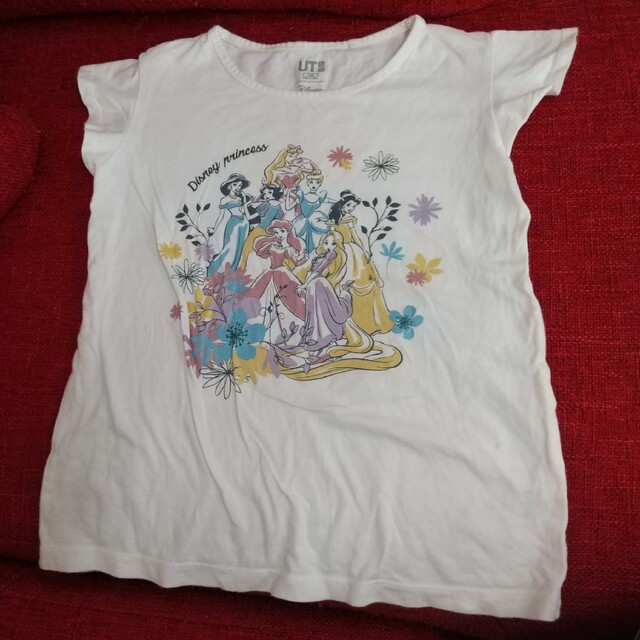 UNIQLO(ユニクロ)の女の子 120 ユニクロ ディズニープリンセス トップス Tシャツ キッズ/ベビー/マタニティのキッズ服女の子用(90cm~)(Tシャツ/カットソー)の商品写真