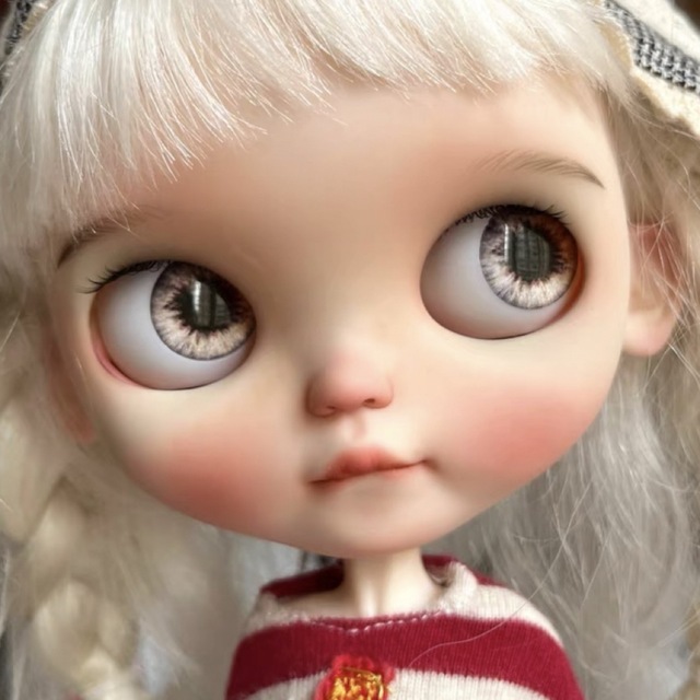 最旬ダウン カスタムブライス 2号ちゃん 海外作家様 人形 かわいい