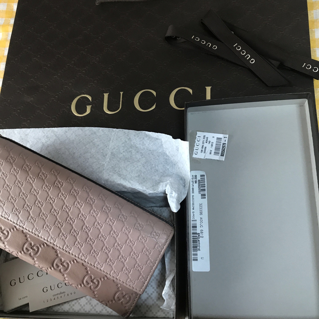 Gucci(グッチ)の新品　GUCCI 長財布 レディースのファッション小物(財布)の商品写真
