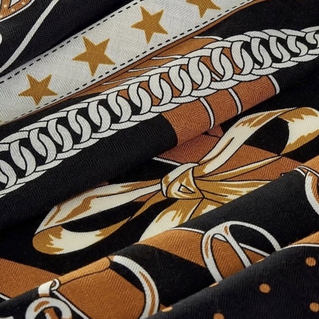 HERMES - ✨2023SS最新作✨国内定価以下✨バンダナ カシシル 140 HERMES - ✨2023SS最新作✨国内定価以下✨バンダナ カシシル 140