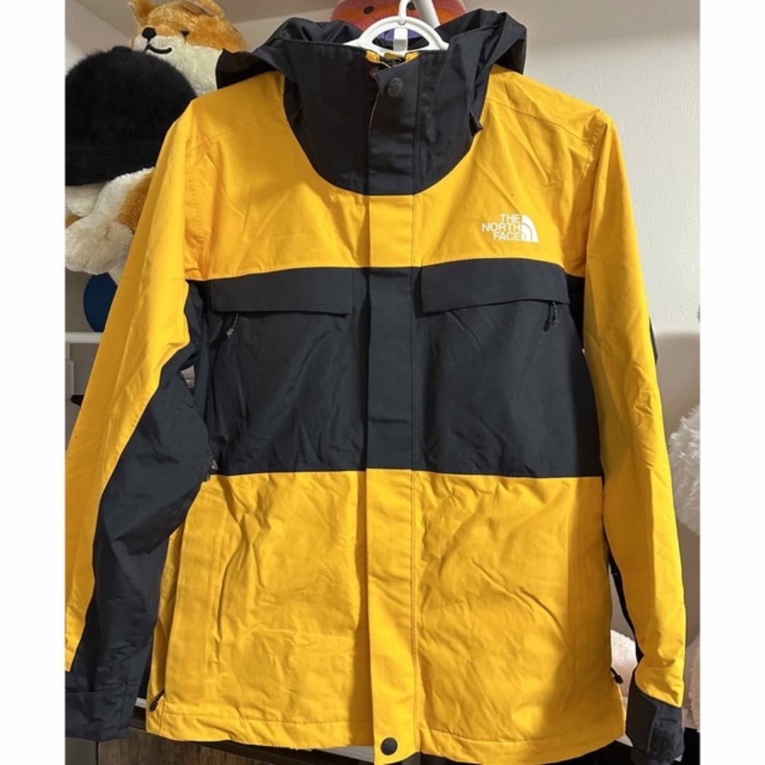 THE NORTH FACE(ザノースフェイス)の値下げ　THE NORTH FACEスキー／スノーウェア　M   防水 スポーツ/アウトドアのスキー(ウエア)の商品写真