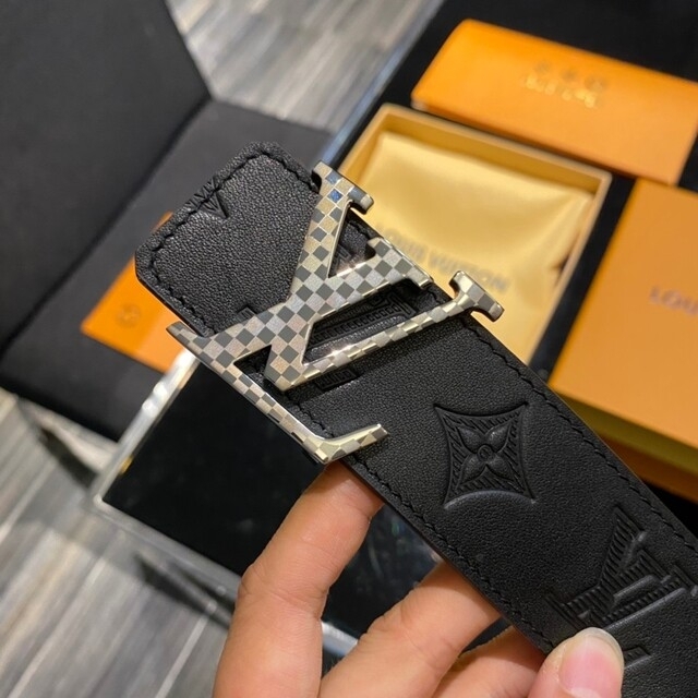 くつろぎカフェタイム 美品 ღ Louis Vuitton ルイヴィトンメンズ