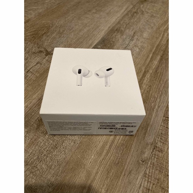 AirPods Pro エアポッツプロ　美品　送料込みです　確実正規品です。