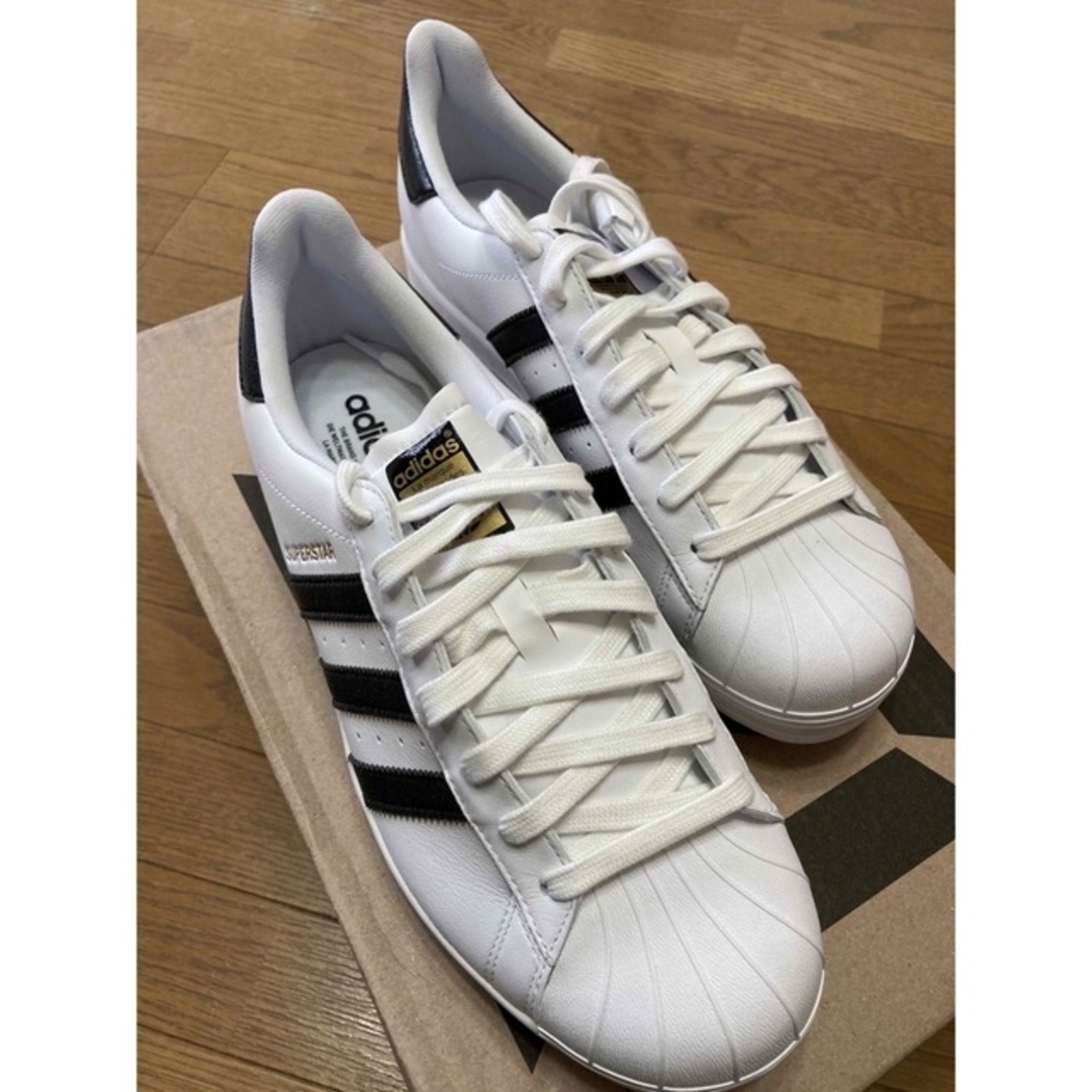 adidas(アディダス)のadidas Golf Superstar White Black FY9926 スポーツ/アウトドアのゴルフ(シューズ)の商品写真