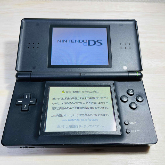 ニンテンドーDS(ニンテンドーDS)のゆみこ様専用　ds lite ジェットブラック 液晶美品 本体  01065 エンタメ/ホビーのゲームソフト/ゲーム機本体(携帯用ゲーム機本体)の商品写真