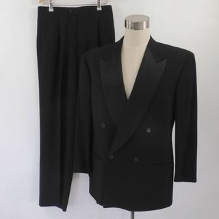 アルマーニ(Armani)の美品 GIORGIO ARMANI アルマーニ LE COLLEZIONI タキシード 1点 ブラック ウール100％ saks fifth avenue 総裏 メンズ AY3191B9 (スーツジャケット)